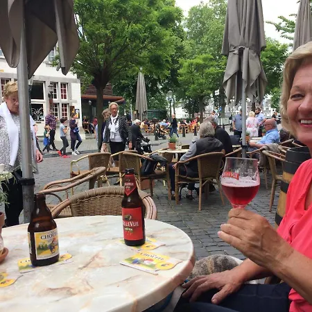 Belle Vue Vakantieappartement شقة Genoelselderen